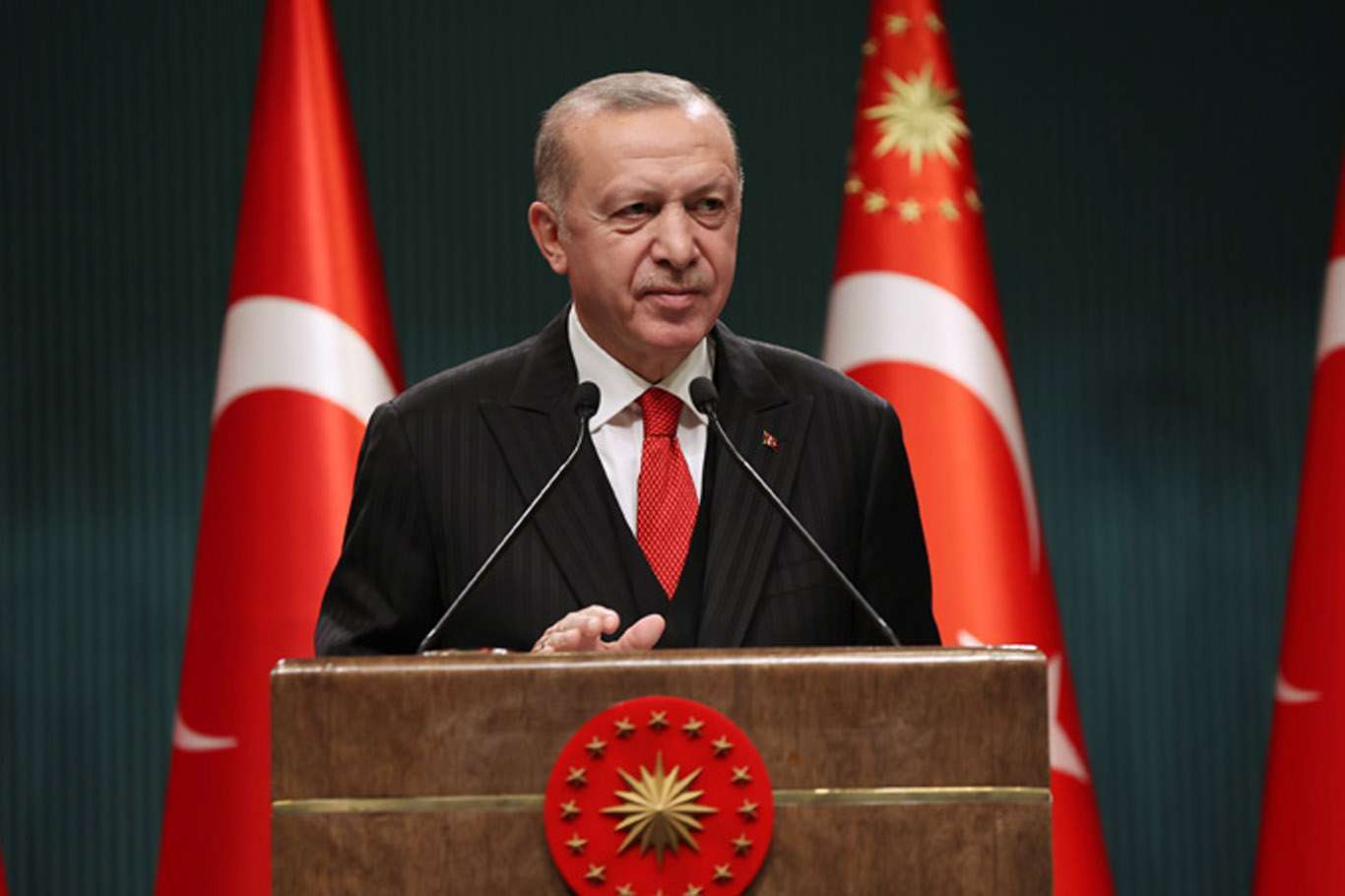 Cumhurbaşkanı Erdoğan'dan, "geçmiş olsun" dileğinde bulunan liderlere teşekkür Cumhurbaşkanı Erdoğan'dan, "geçmiş olsun" dileğinde bulunan liderlere teşekkür